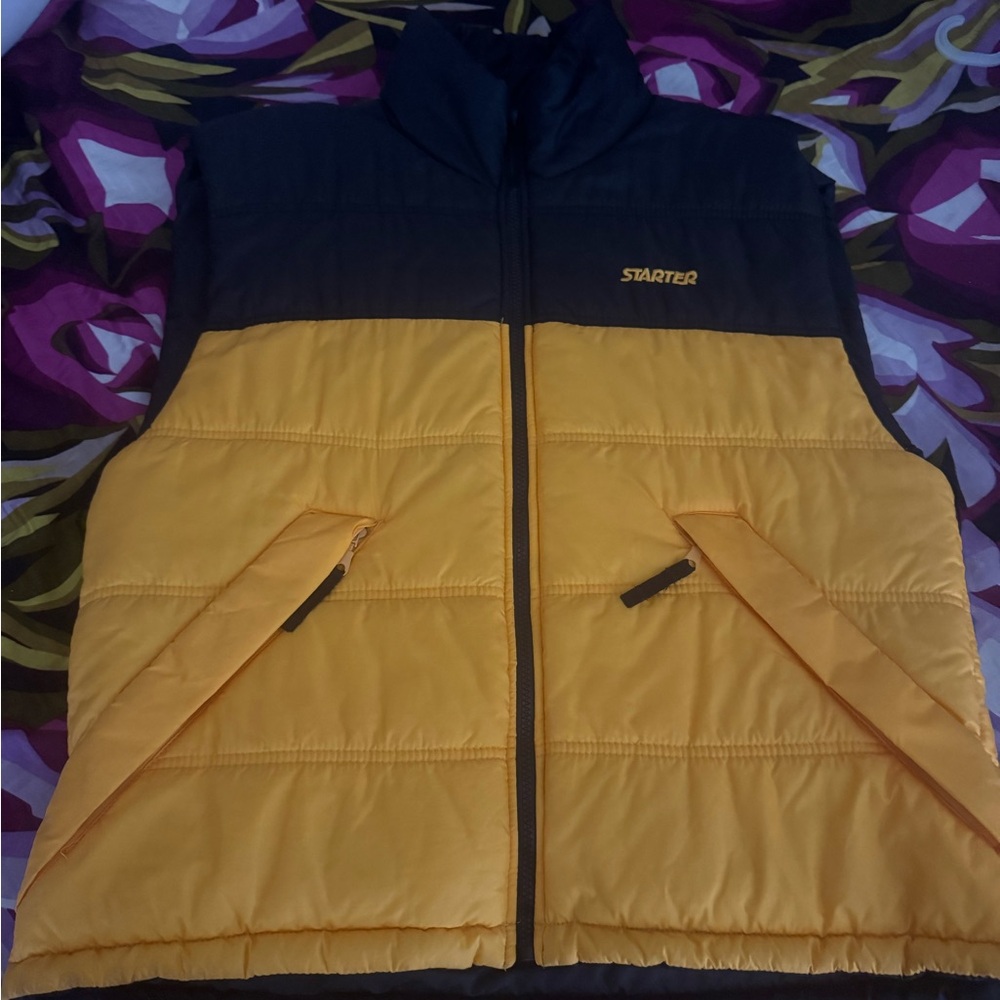 STARTER Reversible Puffer Vest (Yellow and Black)
